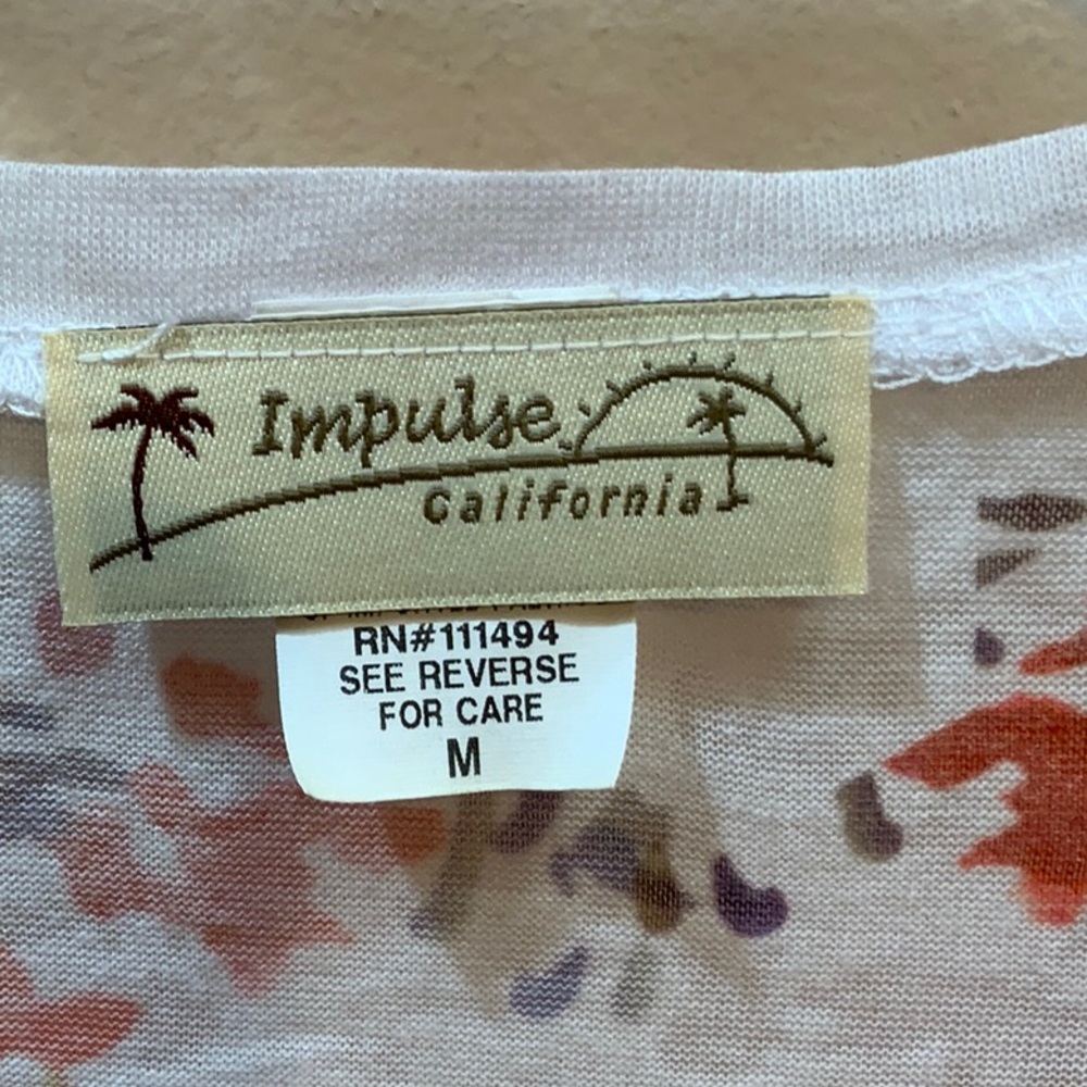 T Shirt - Picture 3 of 4